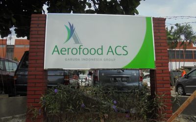 pole sign yang informative untuk promosi